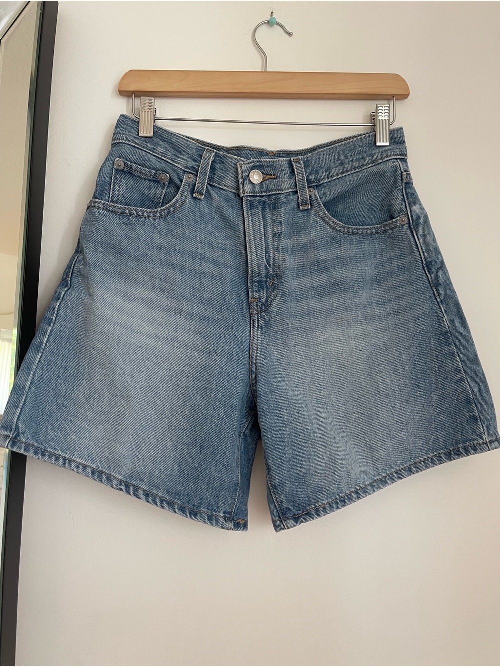 Levi's “high baggy shorts” - Picture 3 of 4